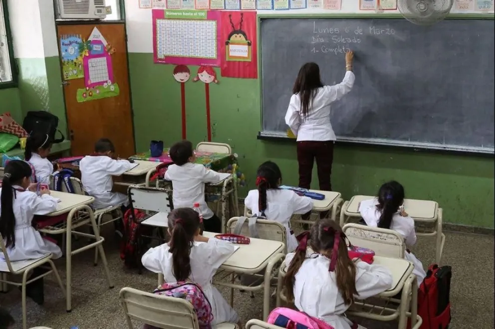Paro: docentes deberán informar su asistencia laboral este miércoles 19