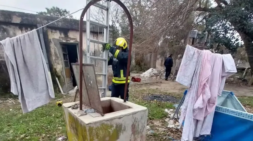 Trágico: un nene se ocultó en un aljibe mientras jugaba a las escondidas y murió ahogado