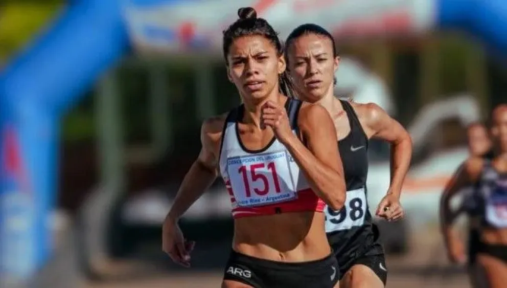 La rionegrina Martina Escudero se quedó con el nuevo récord nacional de los 800 metros llanos