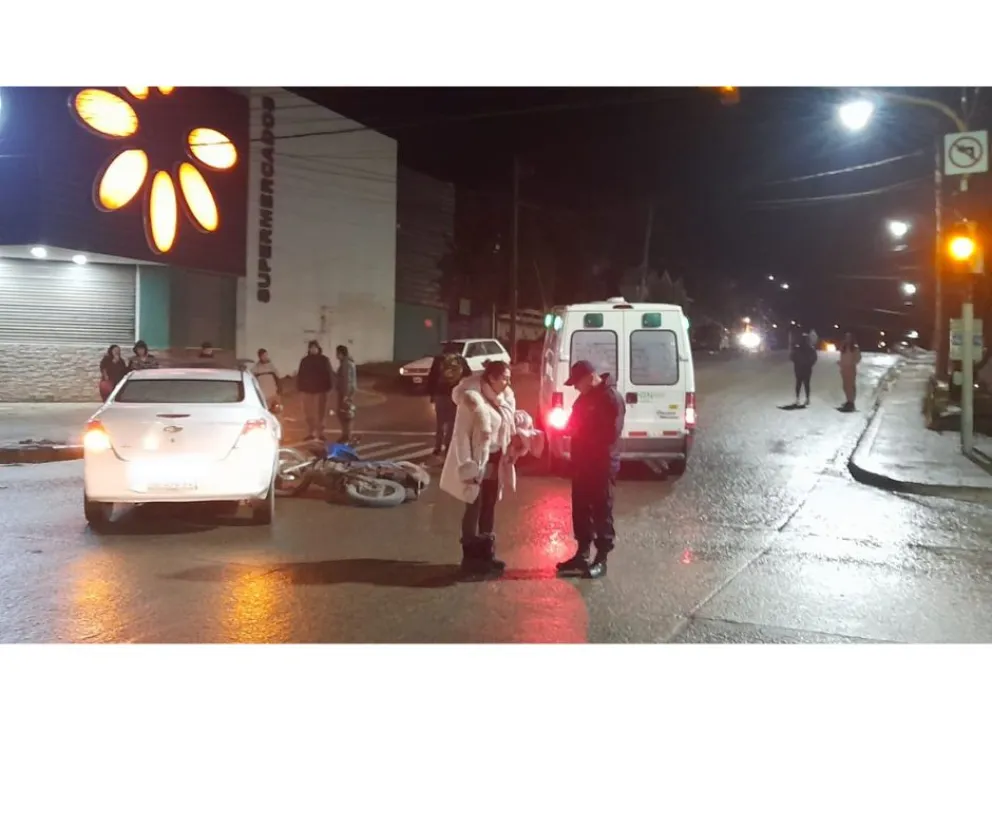 Choque en Onelli y Brown dejó como saldo un motociclista herido