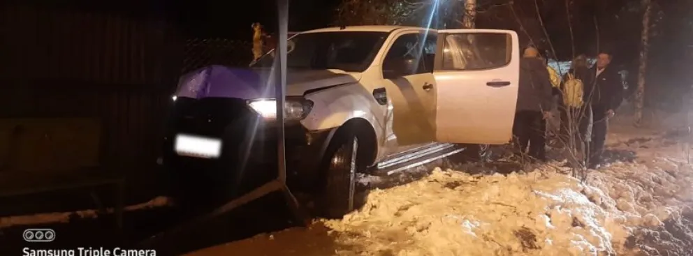 En estado de ebriedad, chocó una garita en el barrio Las Victorias
