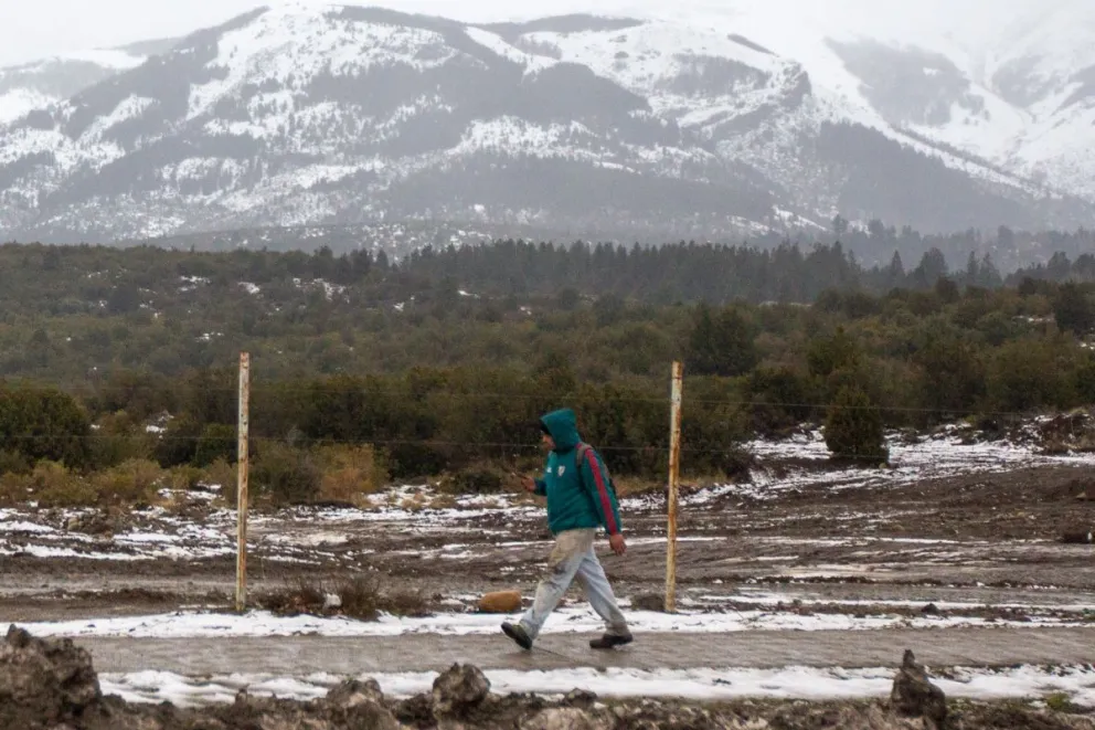 Este trabajo forma parte del plan integral de obras de saneamiento y desagües pluviales.