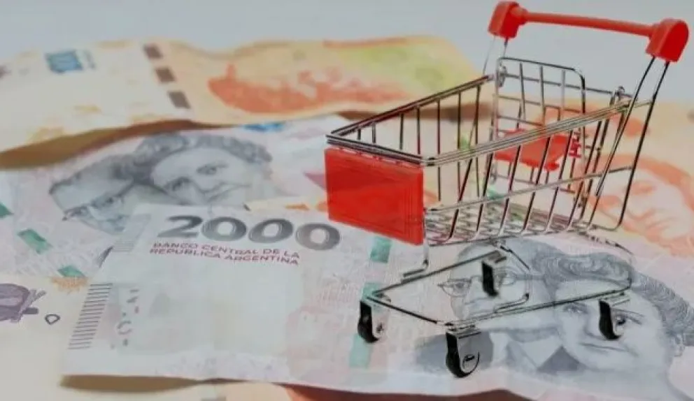 Dura caída en la era Milei: Los salarios pierden poder adquisitivo en todos los sectores
