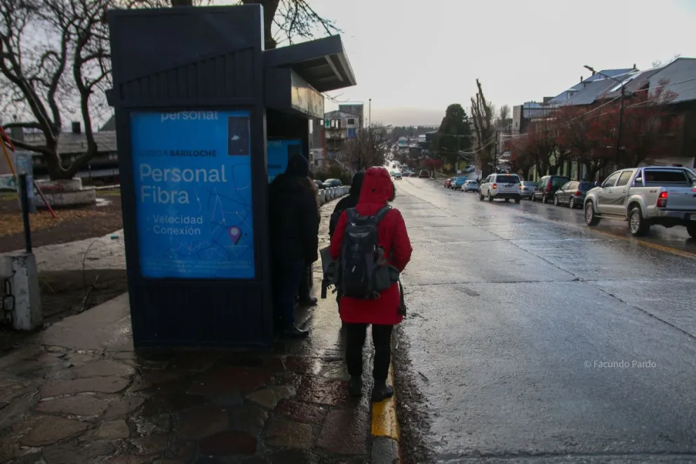 Proponen combis para solucionar el problema del transporte público en Bariloche