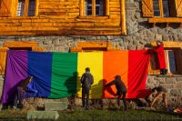 Comunidad LGBT+ de Bariloche celebró el Día del Orgullo en el Centro Cívico