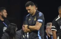 Sorpresa en la Selección Argentina: Scaloni fue suspendido y no dirigirá ante Perú 