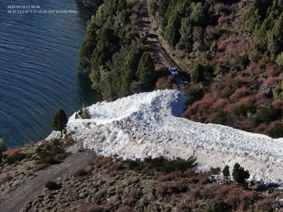 Luego de la avalancha, despejan y reabren el camino El Contra – Huechulafquen 