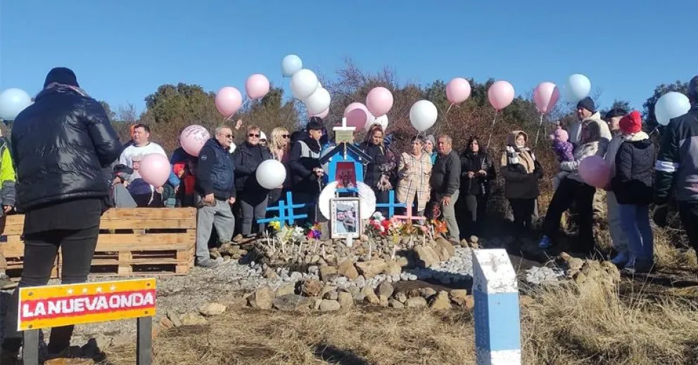 Homenajearon a Ezequiel, a Lisandro y a los hijos de ambos