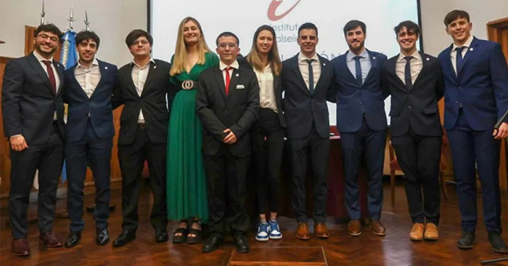  Egresaron nuevos profesionales de física e ingeniería del Instituto Balseiro