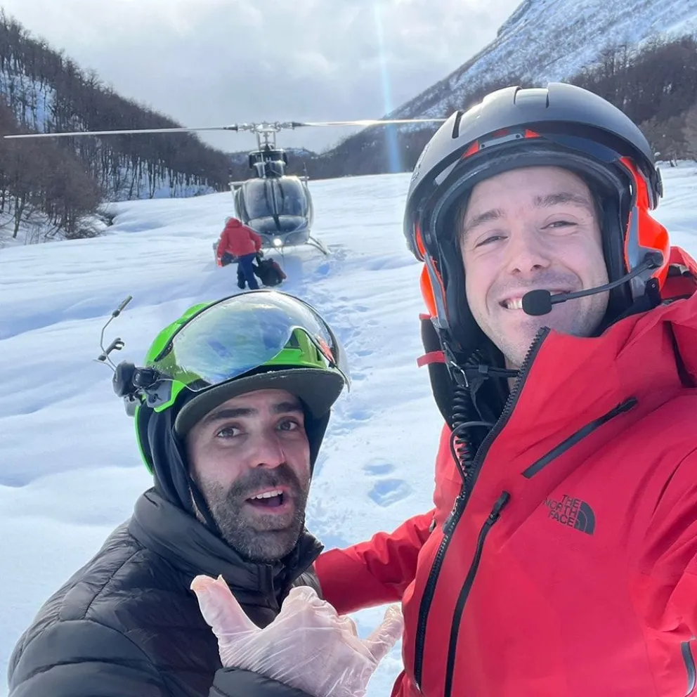 Rescataron al piloto que realizó aterrizaje de emergencia en un lago congelado 