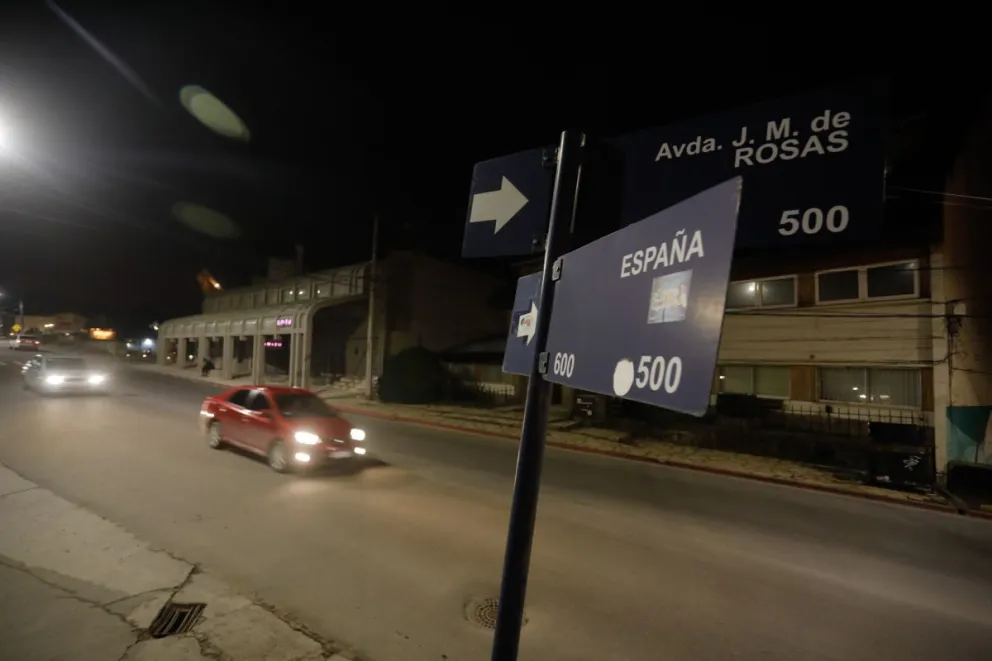 Delincuentes intentaron entrar a robar a un restaurante y fueron descubiertos y detenidos