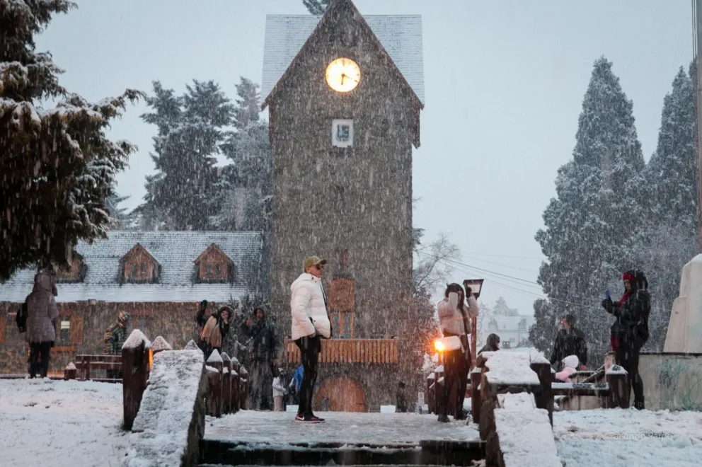 Bariloche cumplió 123 años y lo celebró con un desfile multitudinario