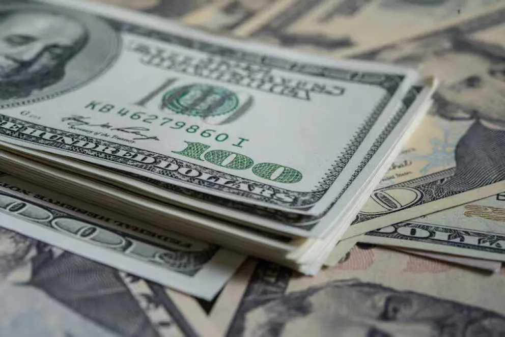 Se renovó el cupo para comprar dólar ahorro: quiénes pueden acceder 