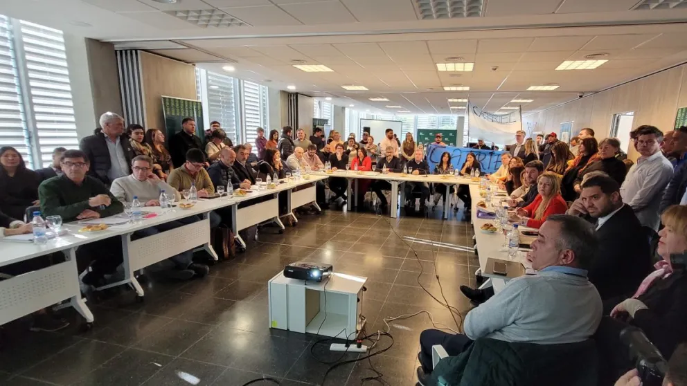 Amplían debate por la Prórroga de Contratos Hidrocarburíferos en Río Negro