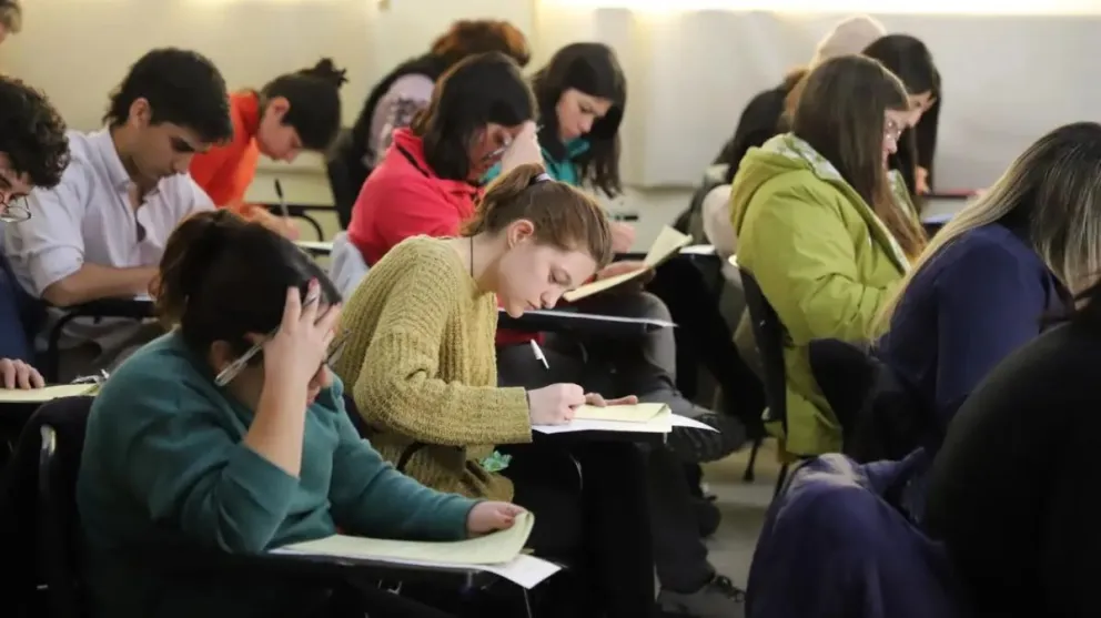 Más de 90 postulantes rindieron examen único de Residencias de Salud 2024