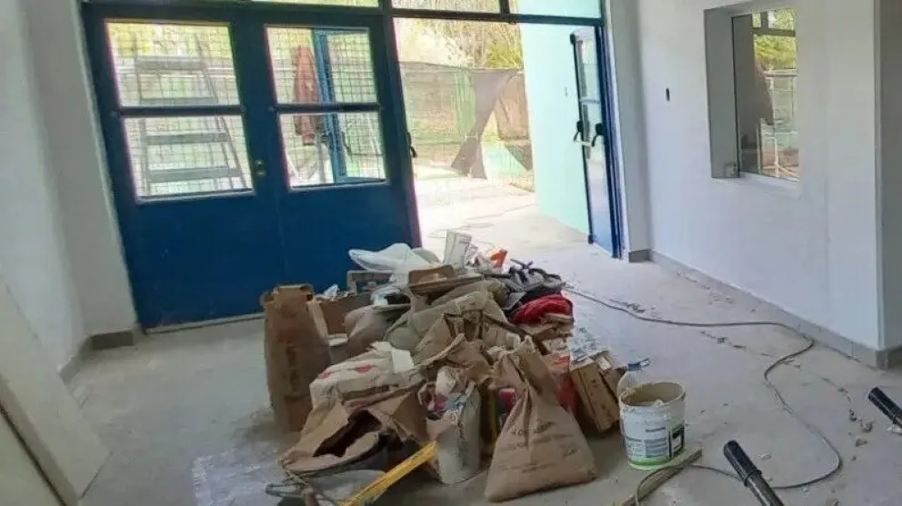 Junto a Municipios, Educación planifica significativas obras escolares