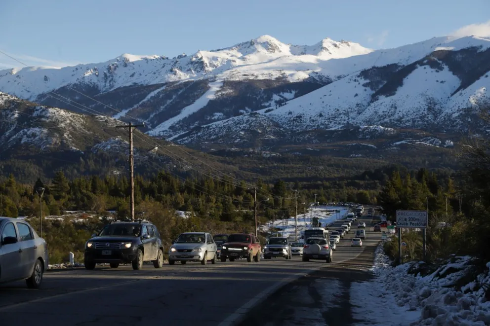 Demoras y larga fila de vehículos en la Ruta Provincial 82 tras una jornada a puro cerro
