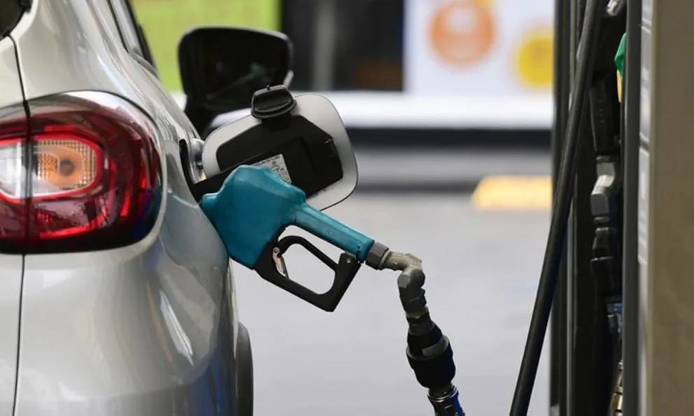 Impacto del aumento de los precios de combustibles: Consumo en declive y brechas regionales