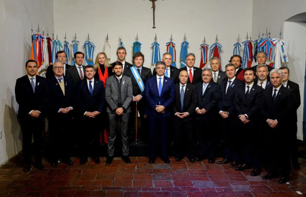 El gobernador de Río Negro firmó el Pacto de Mayo
