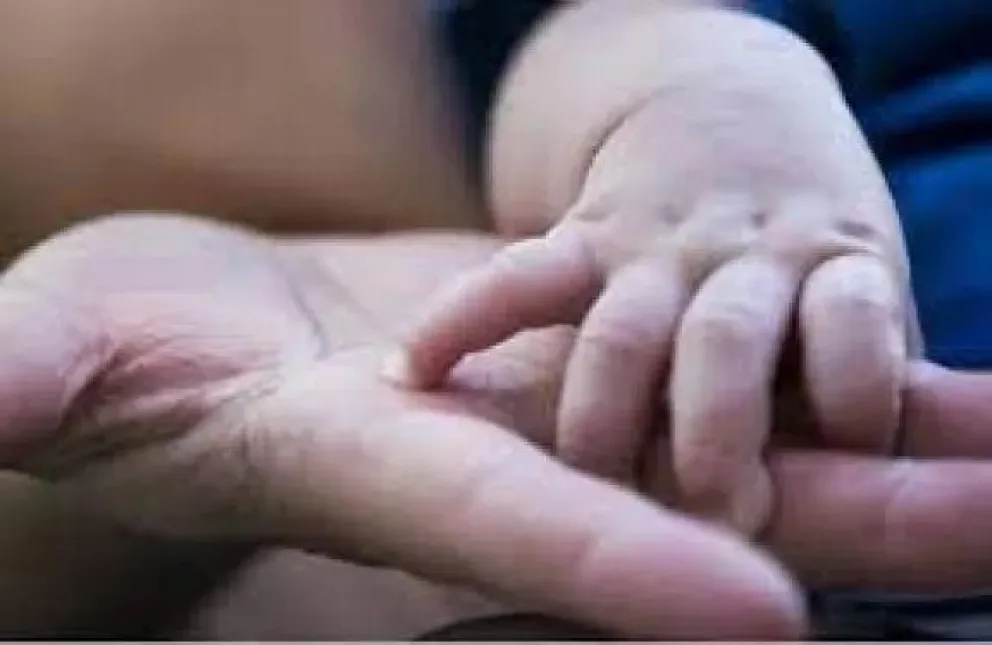 Convocan a Familias solidarias para un bebé y una niña en Cinco Saltos