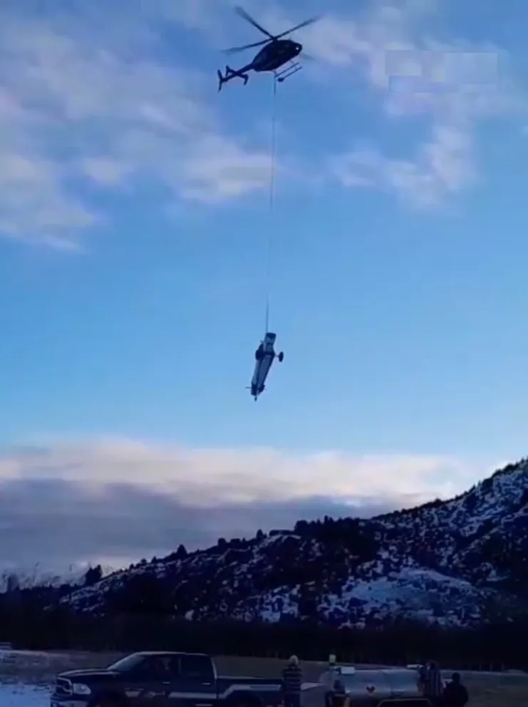 Exitosa operación de rescate del avión que aterrizó en un lago congelado