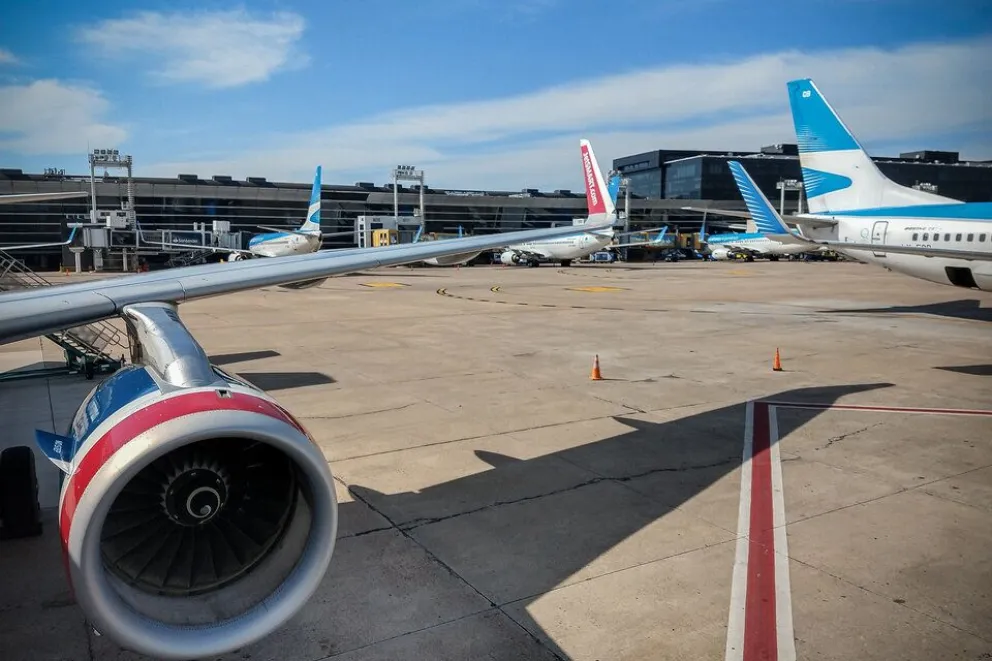 Golpe a Aerolíneas Argentinas: el Gobierno desreguló la actividad aerocomercial