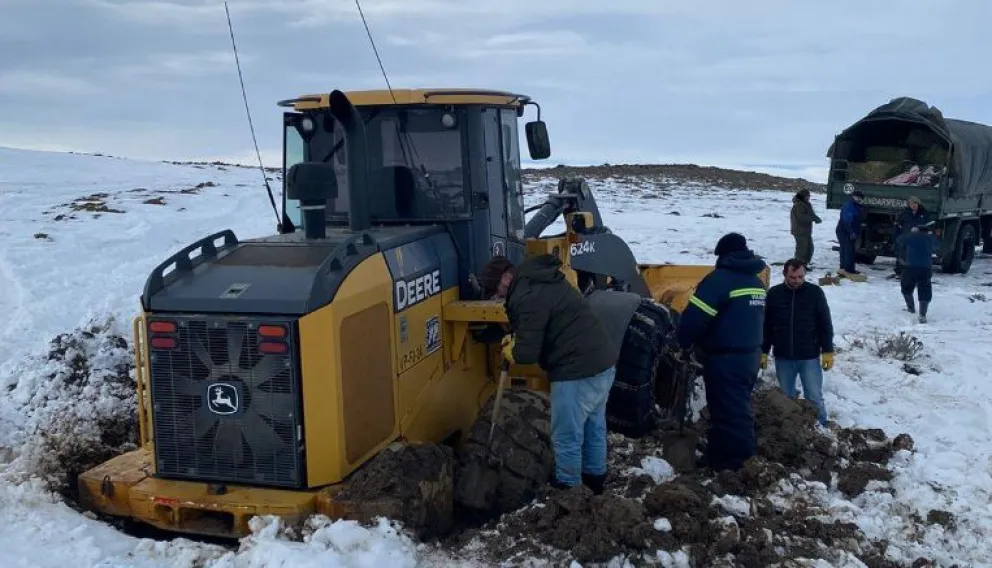 Lograron asistir a peones de campo aislados hace más de 40 días 