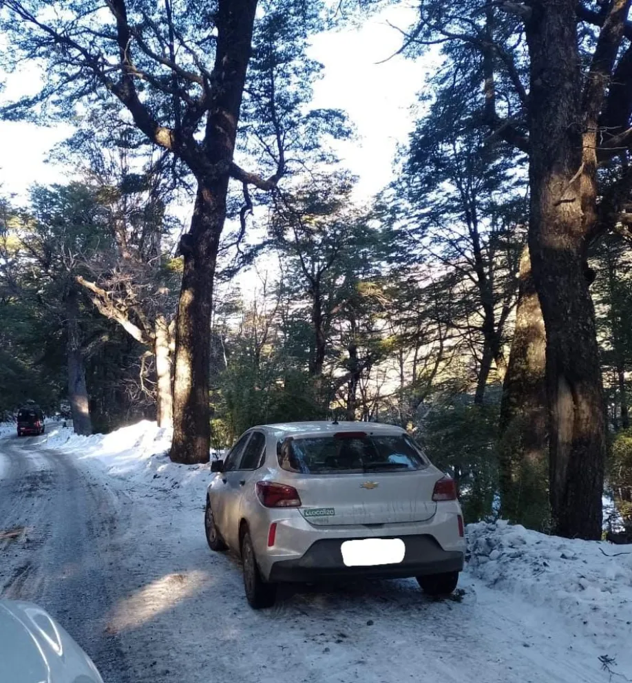 Vehículos bajos intentaron ingresar a Tronador y terminaron ocasionando múltiples inconvenientes 