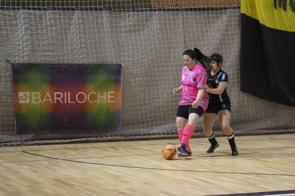 Sábado a puro fútbol femenino de la Liga Municipal