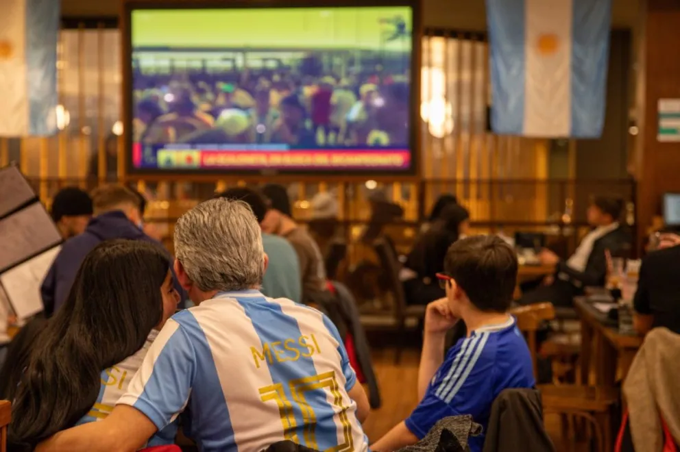 Mirá las fotos de la previa de la final en el centro de Bariloche
