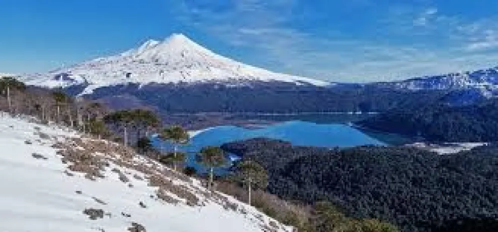 Un argentino murió tras caer unos 200 metros de un volcán de Chile
