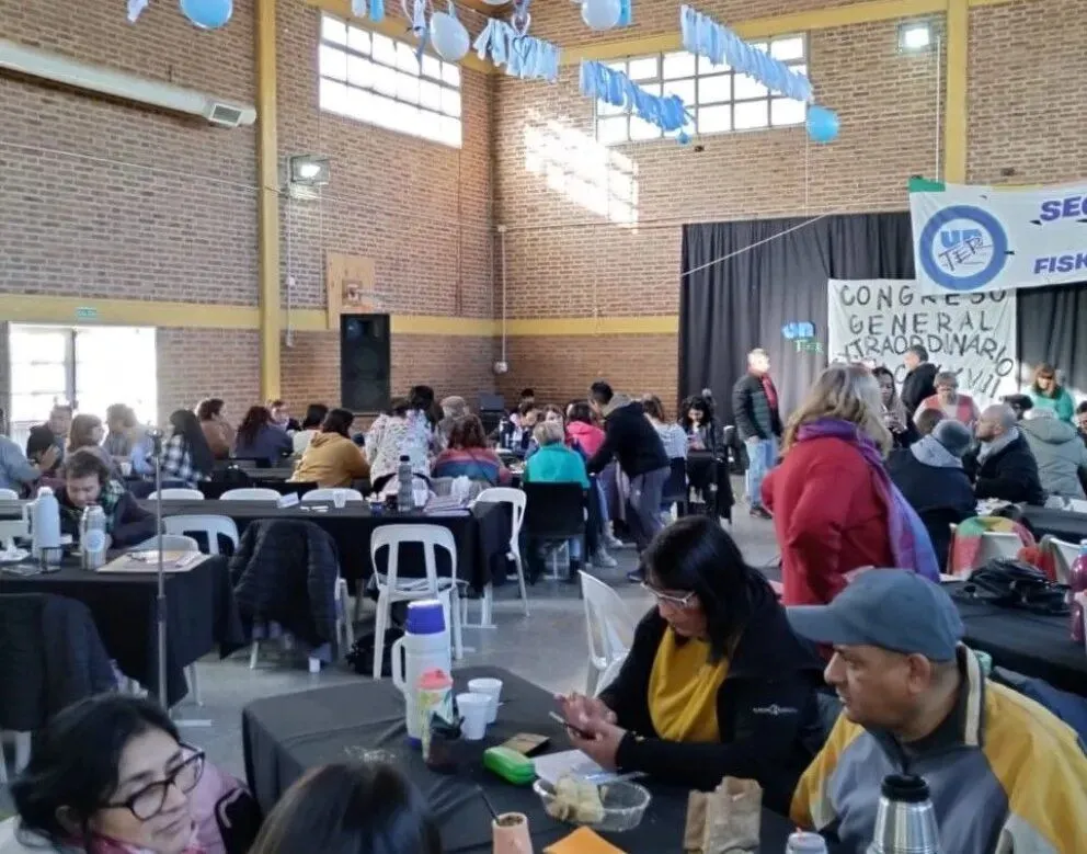 Unter no aceptó la oferta salarial, pero este lunes arrancan las clases