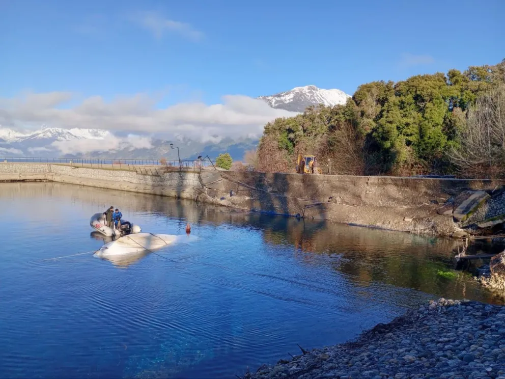 Colapsó el muelle del Parque Nacional Lago Puelo