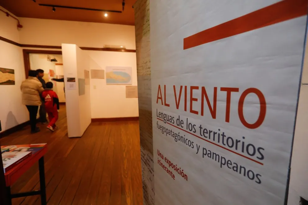 Lengua mapuche y canto para el cierre de la muestra “Al viento”