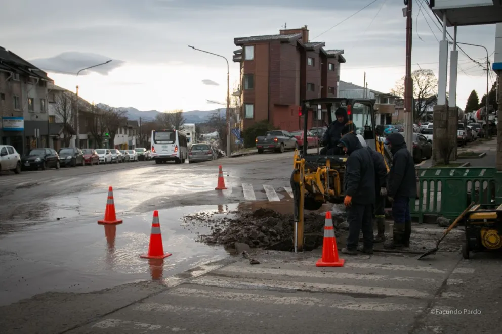 Están reparando la pérdida de agua en Moreno y Elordi