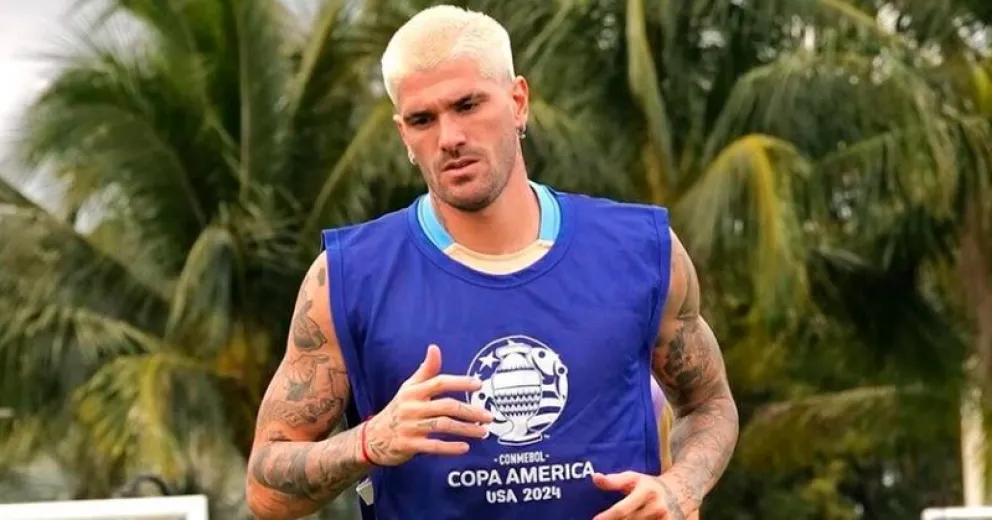 Rodrigo de Paul se fue a jugar un picadito con amigos y su look se hizo viral