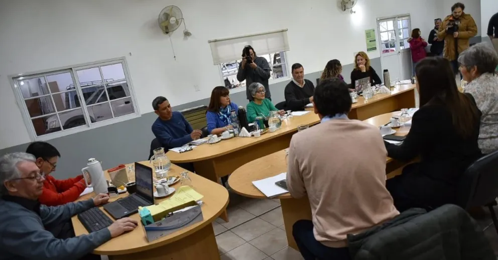 Con la propuesta de aumento en el piso salarial, la paritaria docente pasó a cuarto intermedio 