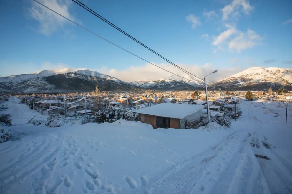 Crónica de un sábado bajo un manto blanco de nieve y sus efectos