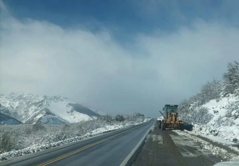 Despejaron la Ruta 40 y 23 pero se esperan heladas para la madrugada