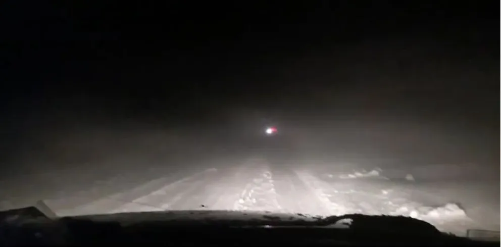 Una familia de Bariloche viajó ocho horas en el medio de la nevada para llegar a Esquel 