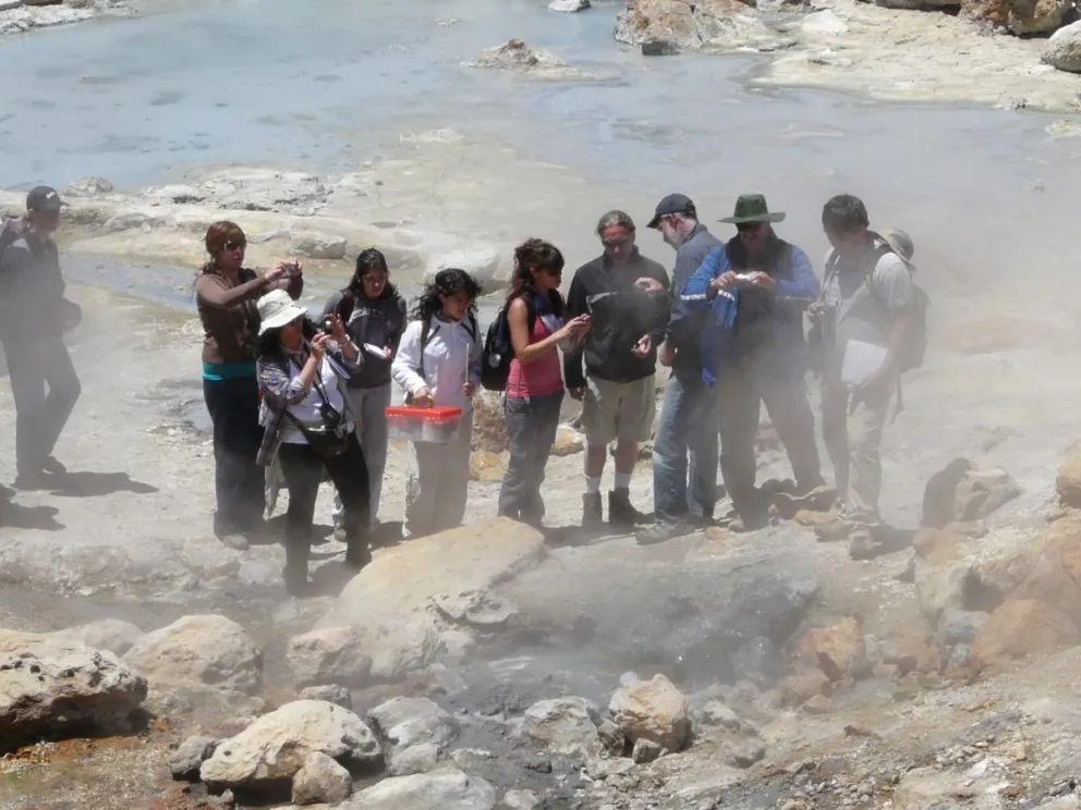 La carrera de Geología fue acreditada por la CONEAU y recibió un reconocimiento por calidad académica