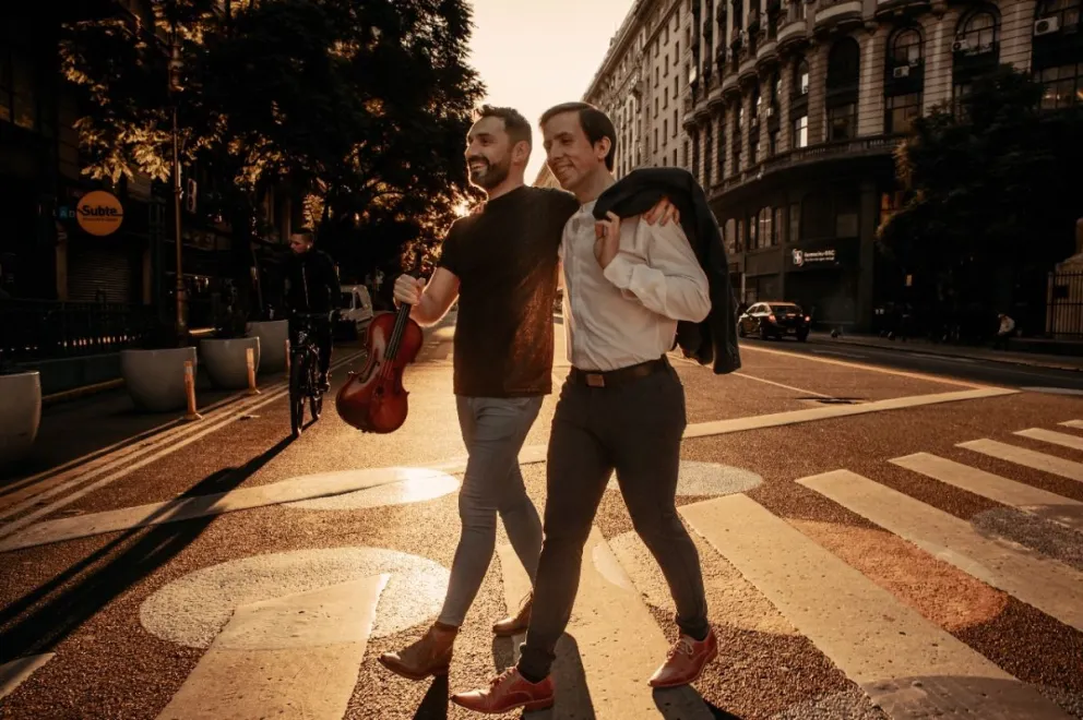 En dúo con Javier Mas, Jorge Caldelari vuelve al Teatro Colón