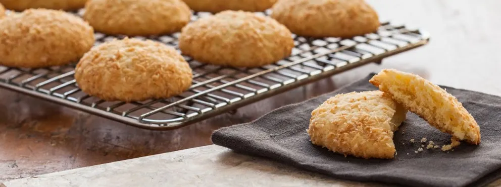 Paso a paso para hacer galletitas de coco y limón sin azúcar ni harina
