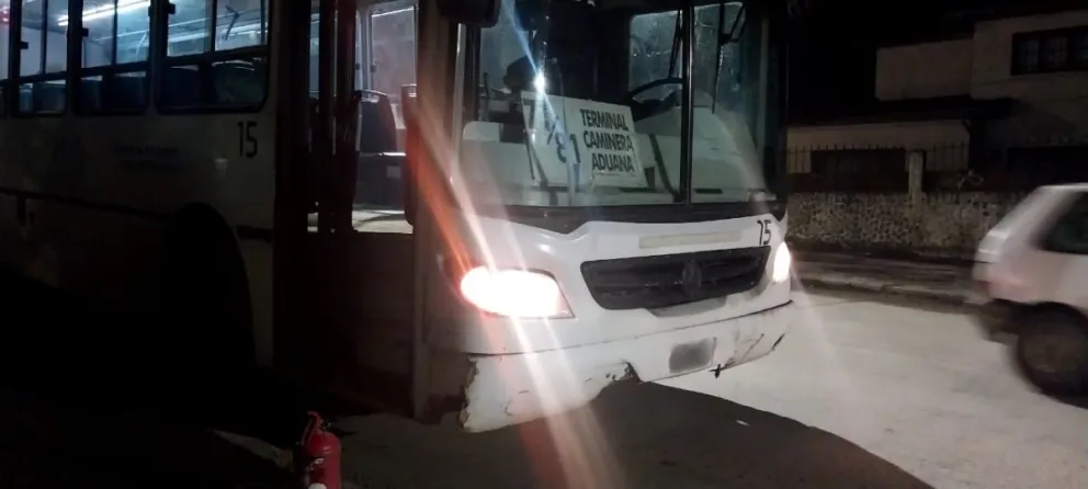 Otro colectivo de Mi Bus sufrió un principio de incendio cuando iba con pasajeros