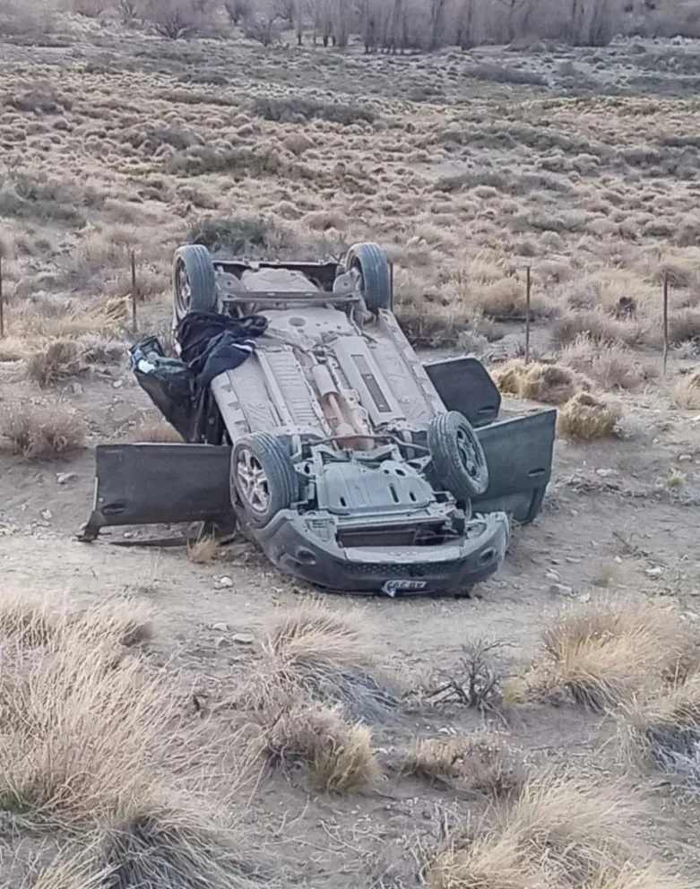Fatal vuelco en la Ruta Nacional 40: un hombre falleció y una mujer resulta herida