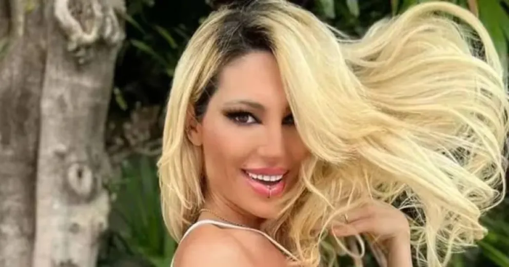 Vicky Xipolitakis lució su mejor bikini en Miami y le marcaron una particularidad