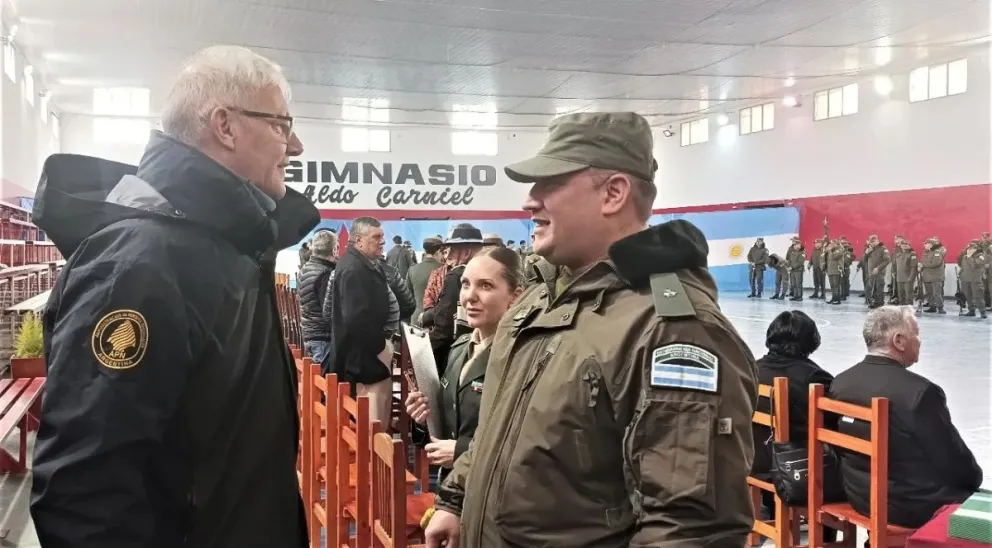 El intendente del Parque Nacional Nahuel Huapi estuvo presente en el acto por el Día de Gendarmería Nacional