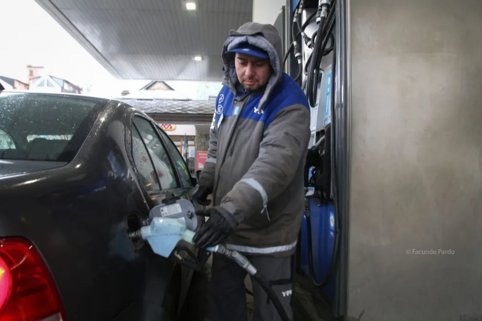 ¿Cómo quedaron los precios de la nafta en Bariloche con el nuevo aumento nacional? 