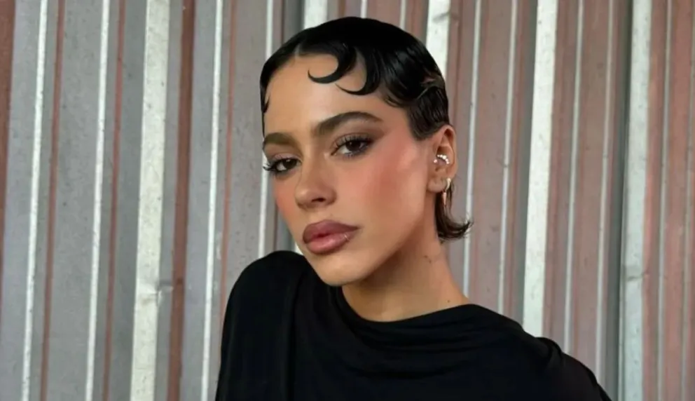 Tini Stoessel sorprendió con un gran cambio de look en sus vacaciones por Italia