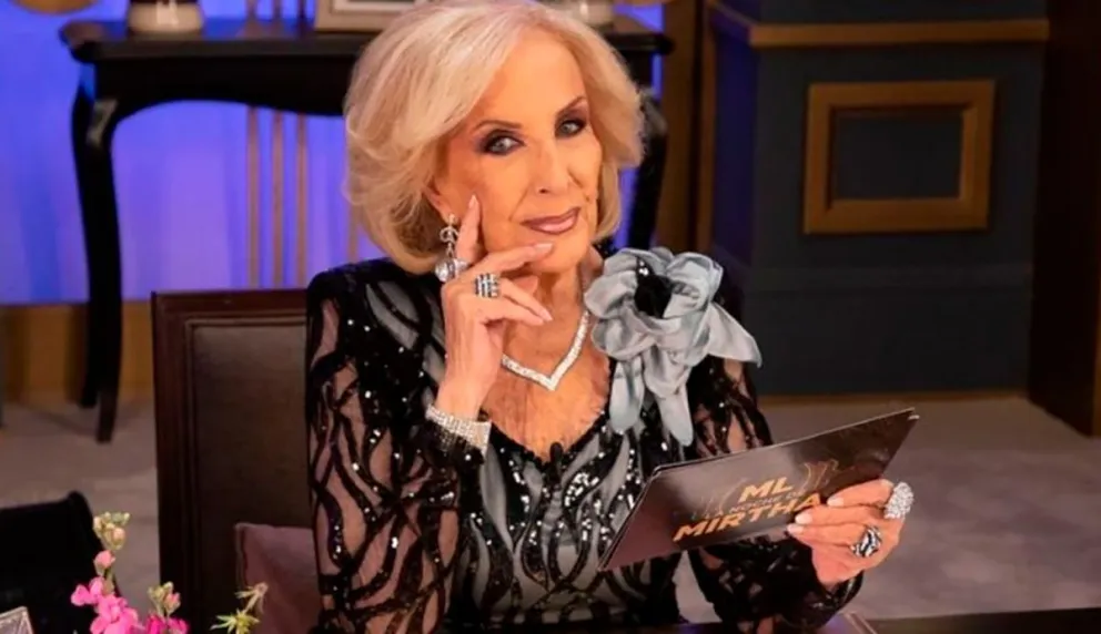 A qué famosa Mirtha Legrand le manda mensajes a las 3 de la mañana